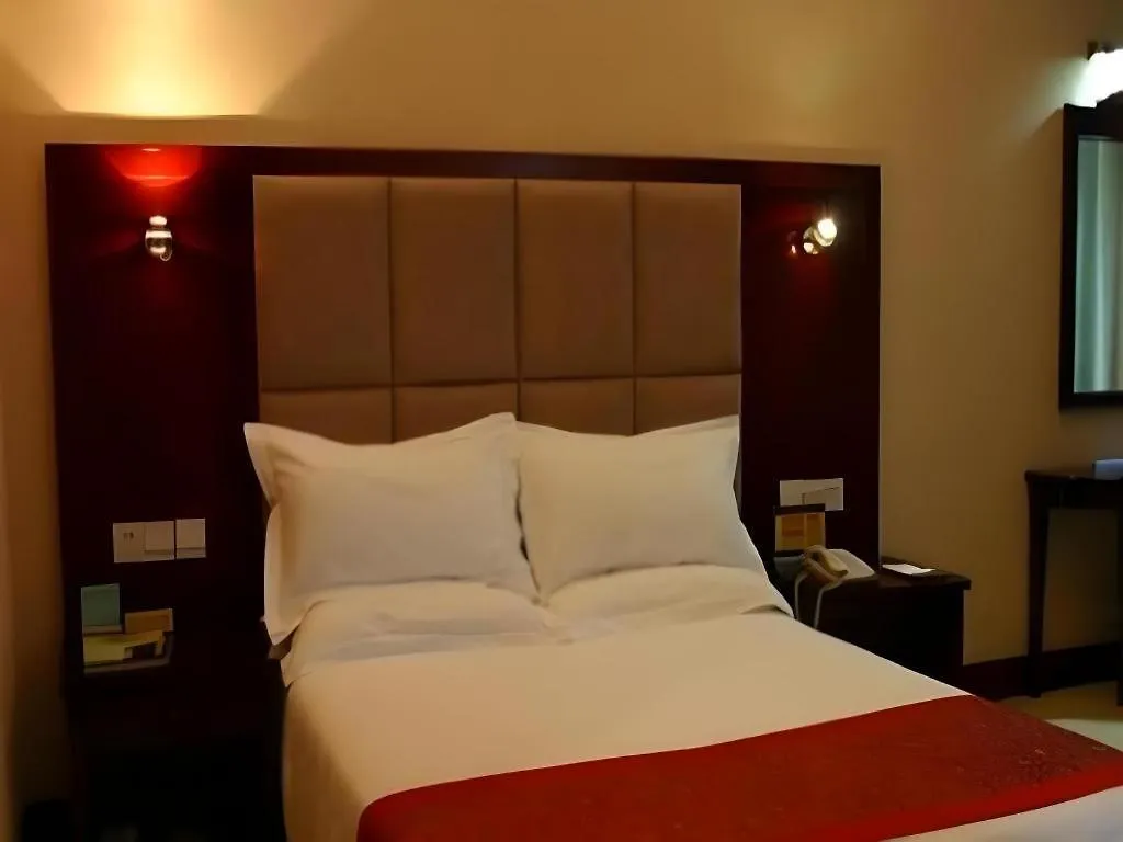 Zhengzhou Airport Hotel 3*,  Китай