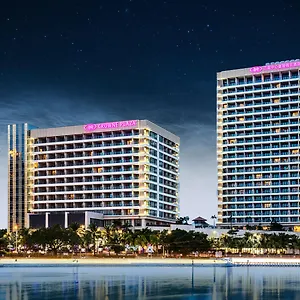 Crowne Plaza Center By Ihg Курортный комплекс